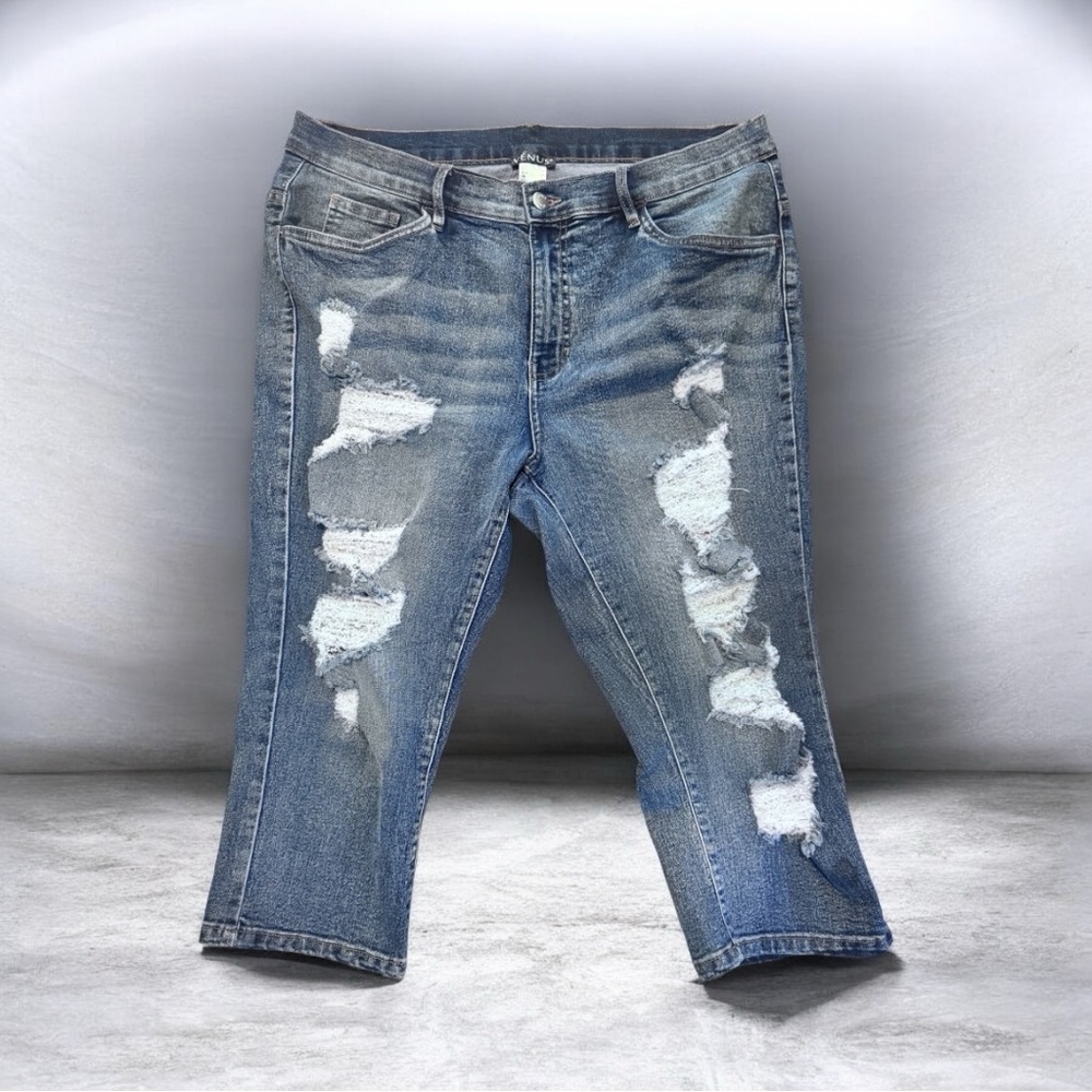 Women’s VENUS Capri/Distressed/Denim Jeans size 16. Hugs ur curves! - Picture 2 of 4